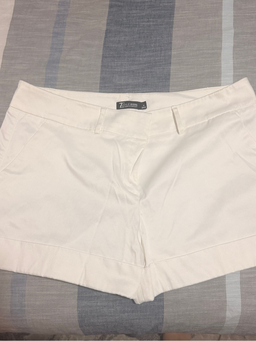 New York and Company Women's White Tailored Shorts